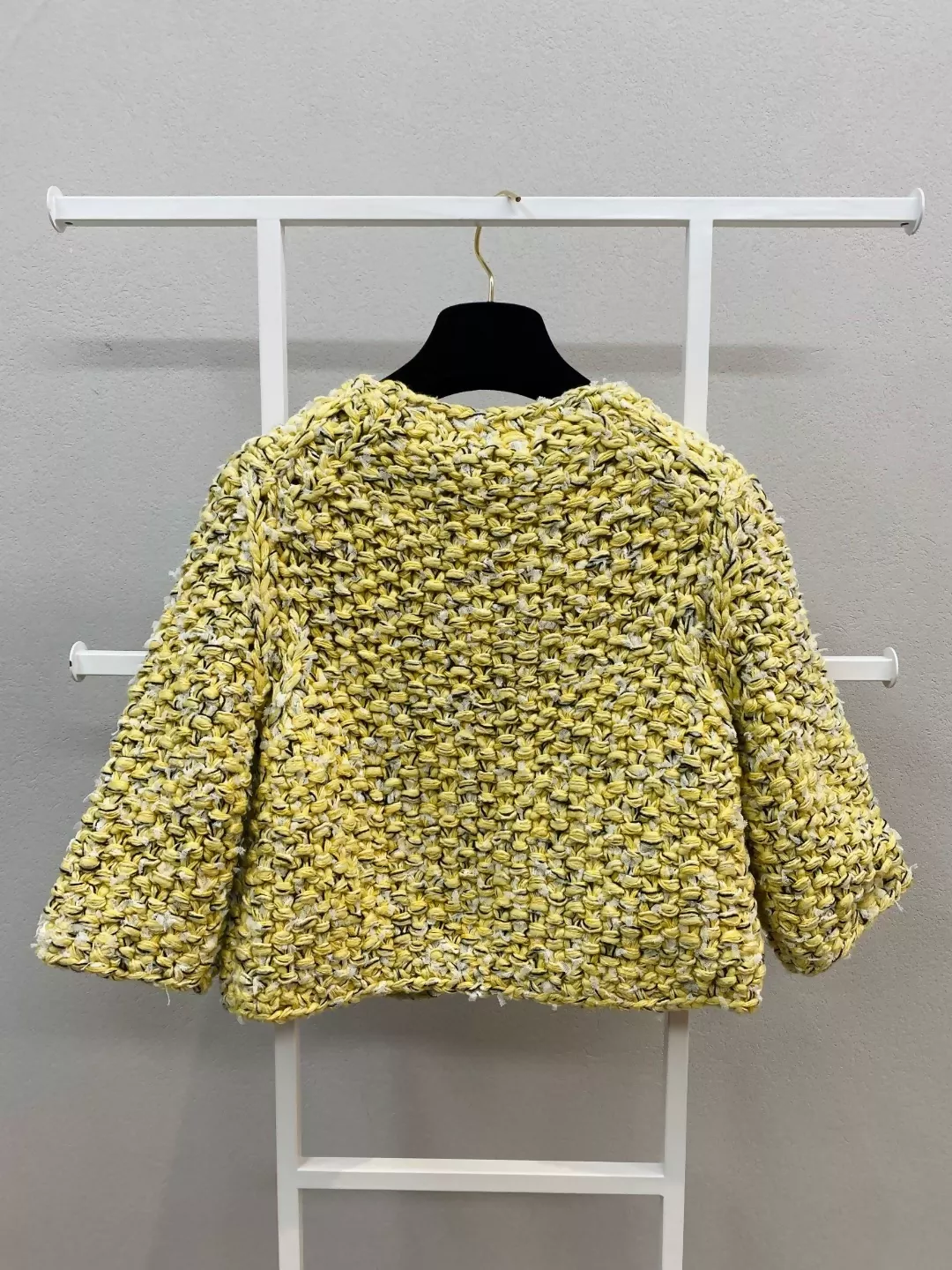 Chanel 22P Light Yellow tweed Short Jacket - Image 2