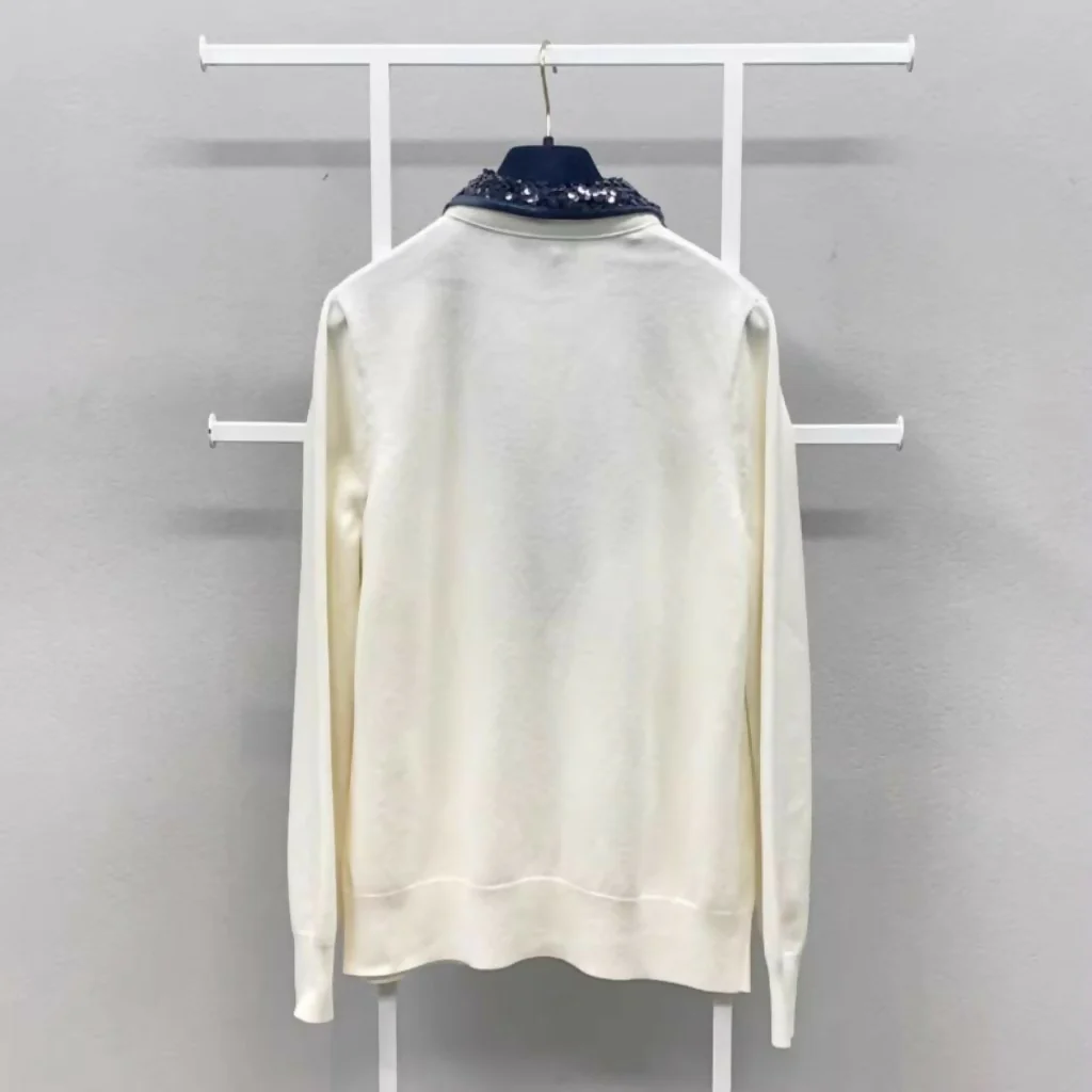 Chanel 23c ecru cardigan - Image 2