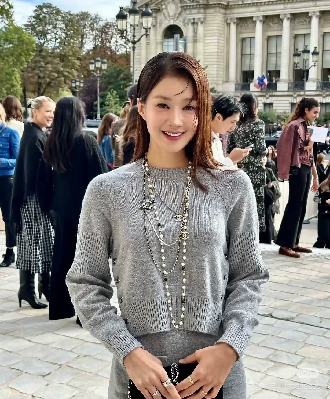 Chanel 24b grey cashmere sweater - Image 2