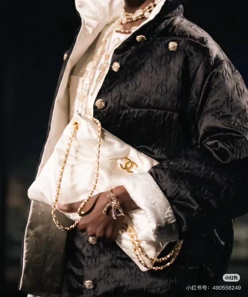 Chanel 25A black embossed patterned cotton jacket - Image 2
