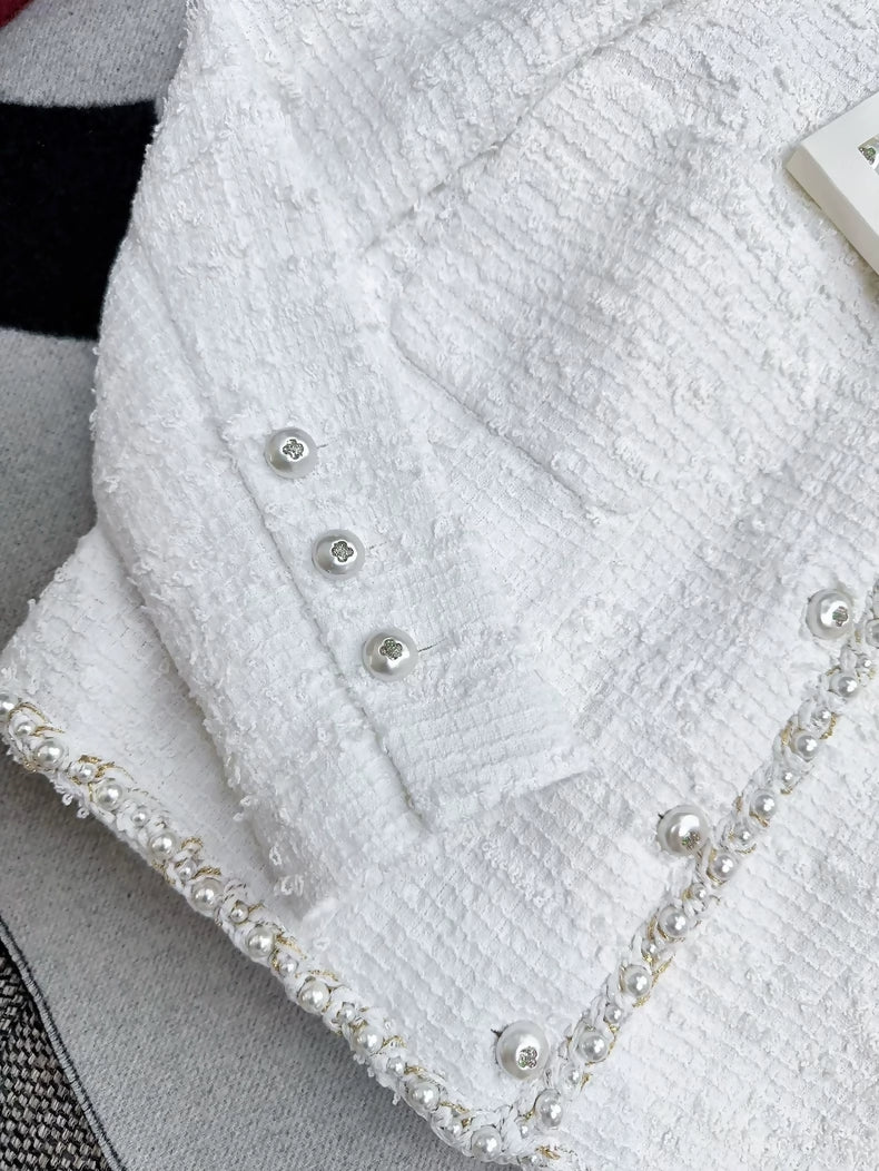 Chanel 25p White tweed jacket - Image 2