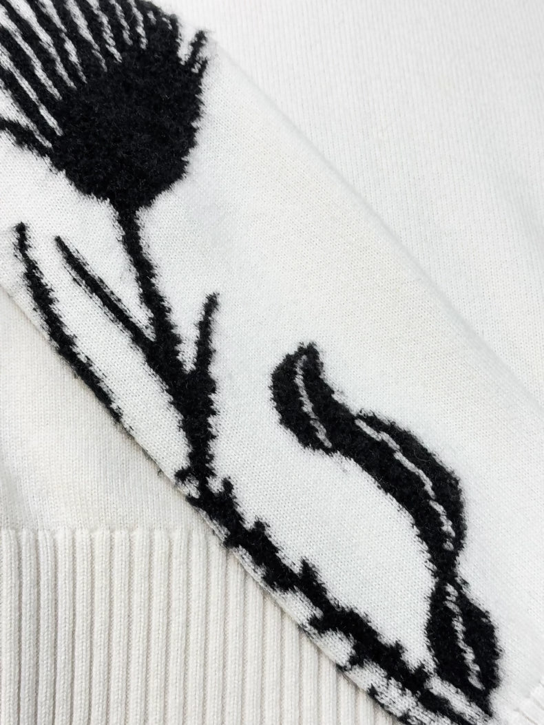 Chanel white & black sweater - Image 3