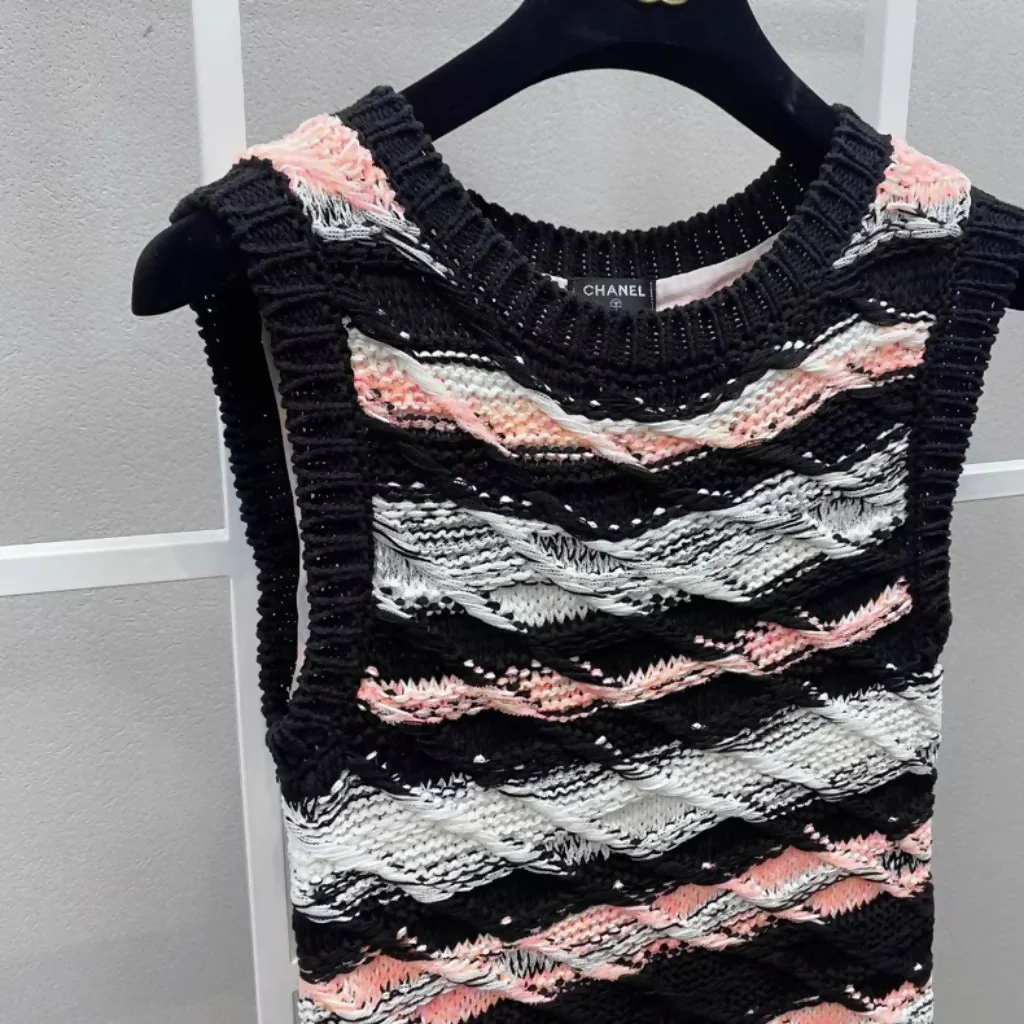 Chanel Striped Knitted Black and Pink dress - Image 2
