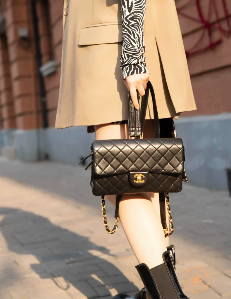 Chanel CF backpack in black leather with gold hardware - Image 2