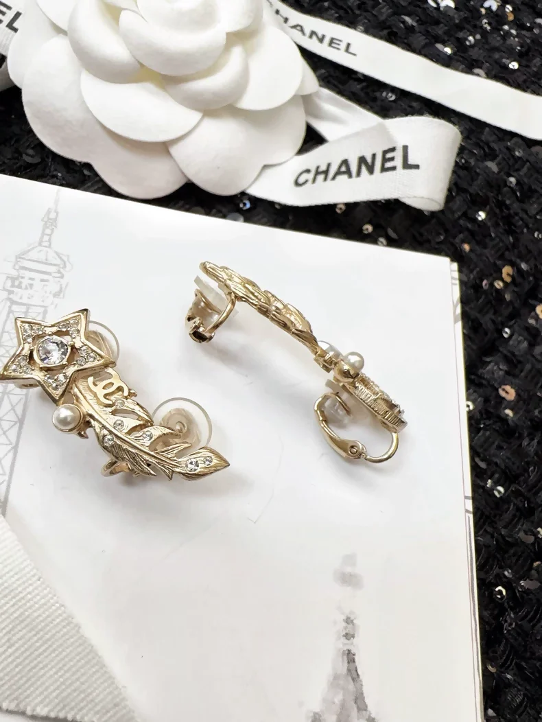 Chanel clip-on earrings - Image 2