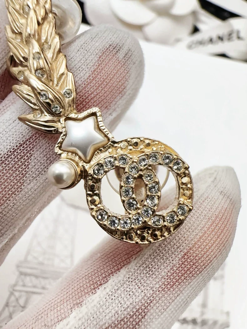 Chanel clip-on earrings - Image 3