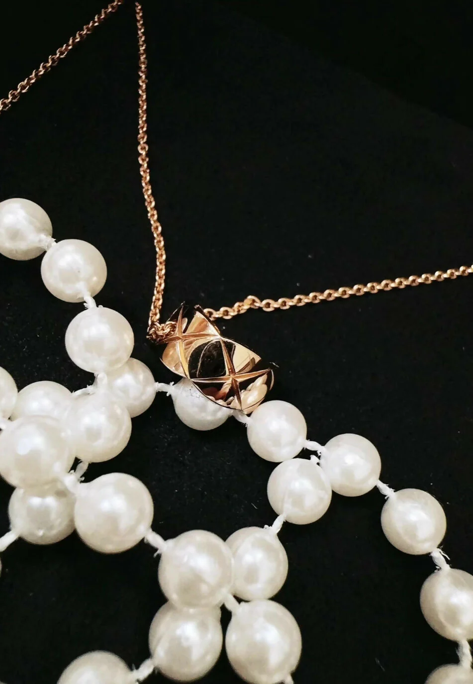 Chanel Coco Crush Moon Gold Necklace, 18k rose gold with rubies - Image 3