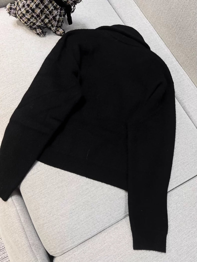 Chanel Coco Neige black pearl double C logo lapel cashmere knit - Image 2