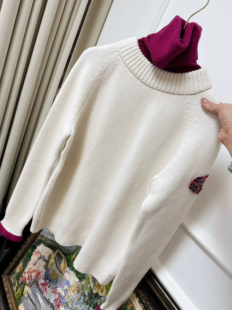 Chanel Coco Neige Ski Collection Turtleneck Sweater in Cream White - Image 2