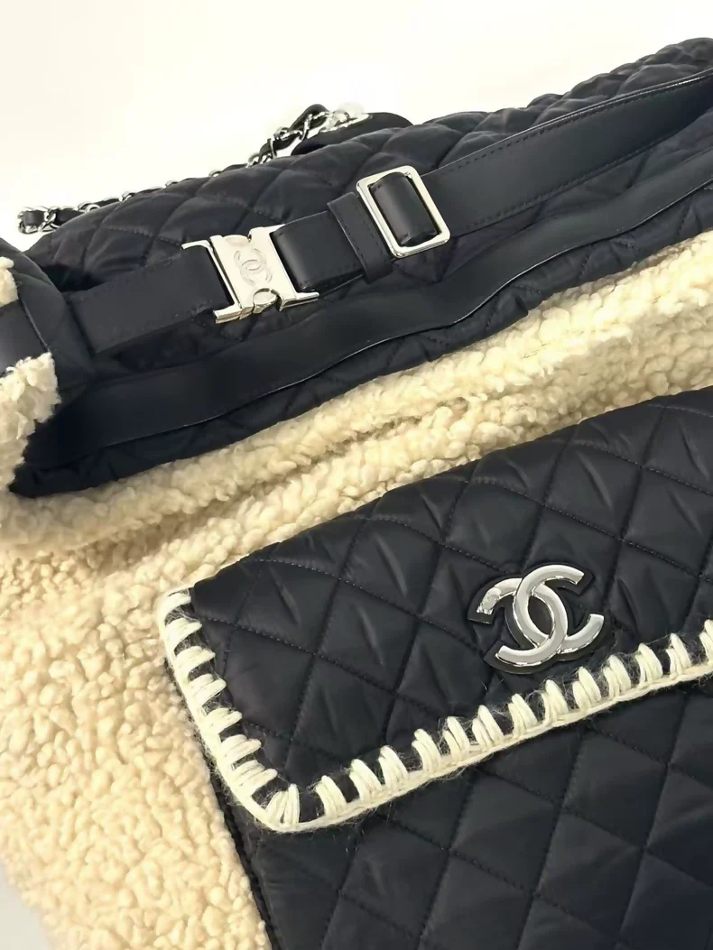 Chanel Coco Neigh Ski Collection shearling backpack - Image 3