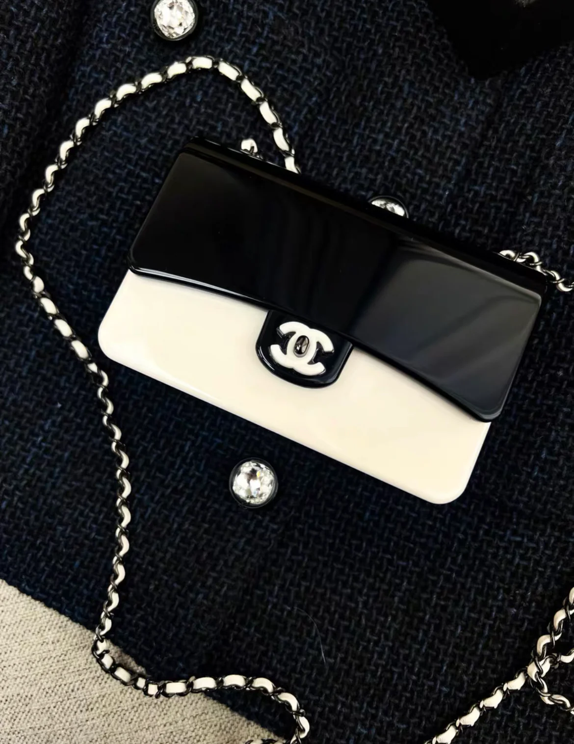 Chanel Colour-Block Flap Bag Minaudière - Image 2