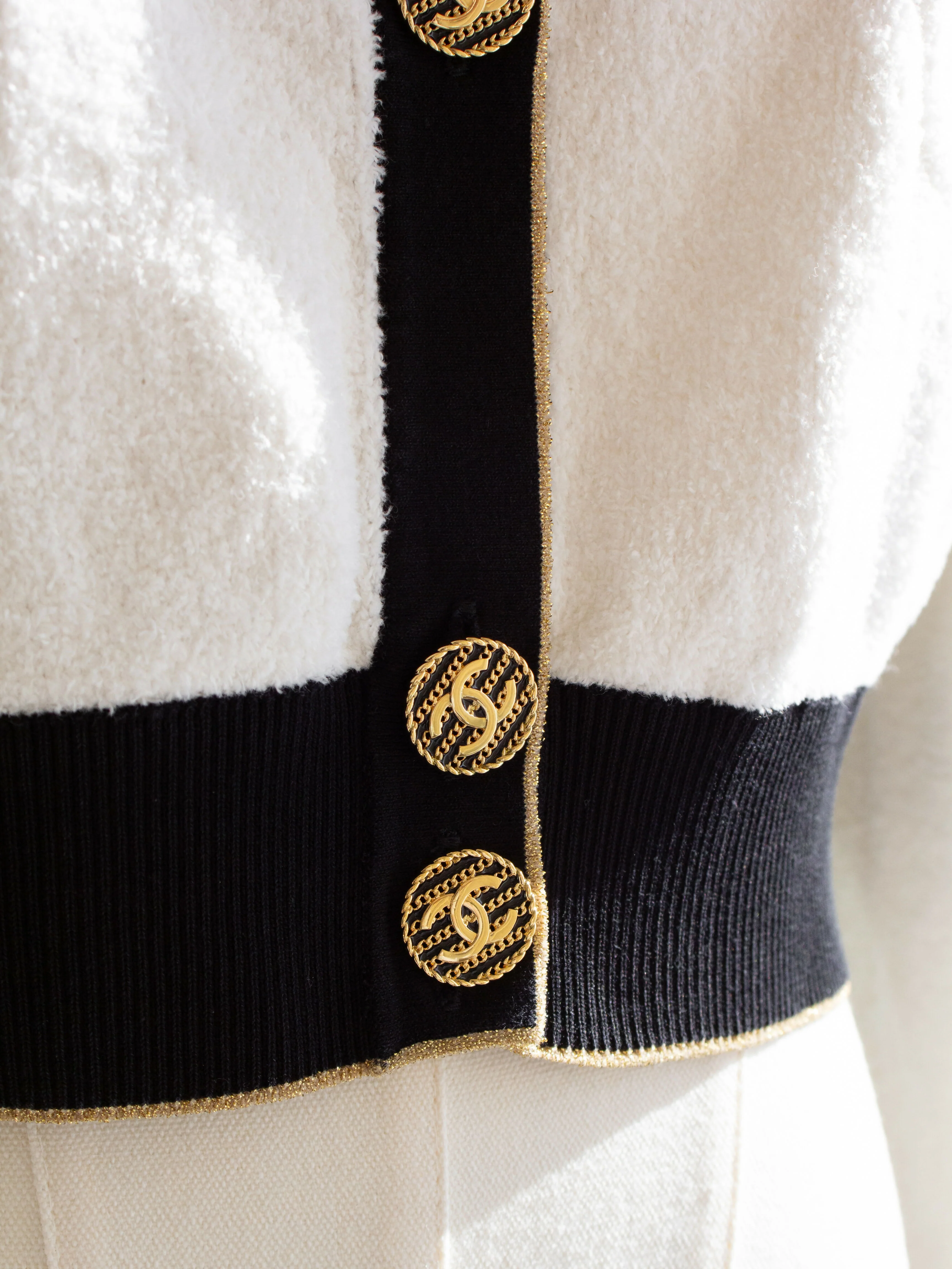 Chanel Cruise 2019 La Pausa White Black Gold Terry 19C Cardigan Jacket - Image 4