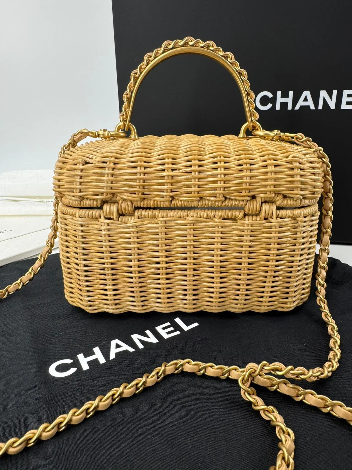 Chanel Cruise 2025/26 Vanity Case - Image 6