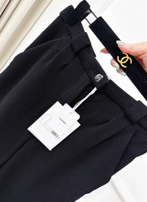Chanel 21c Black Pants - Image 3