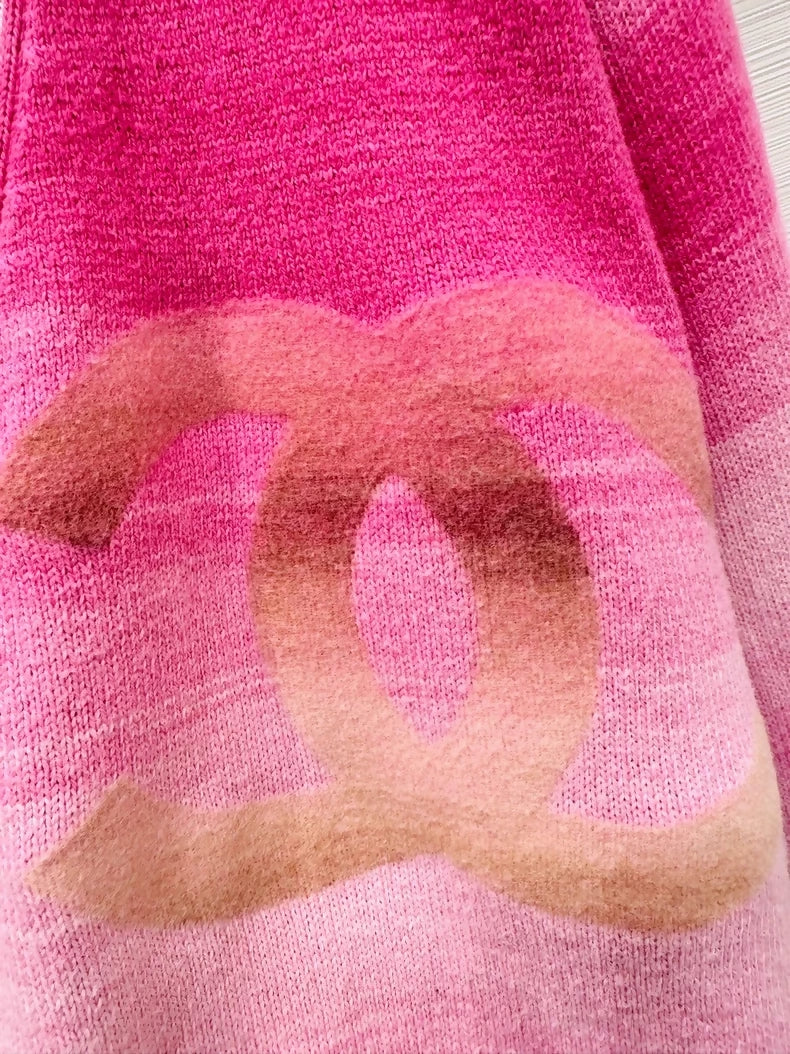 Chanel 24C pink logo knit cardigan - Image 2