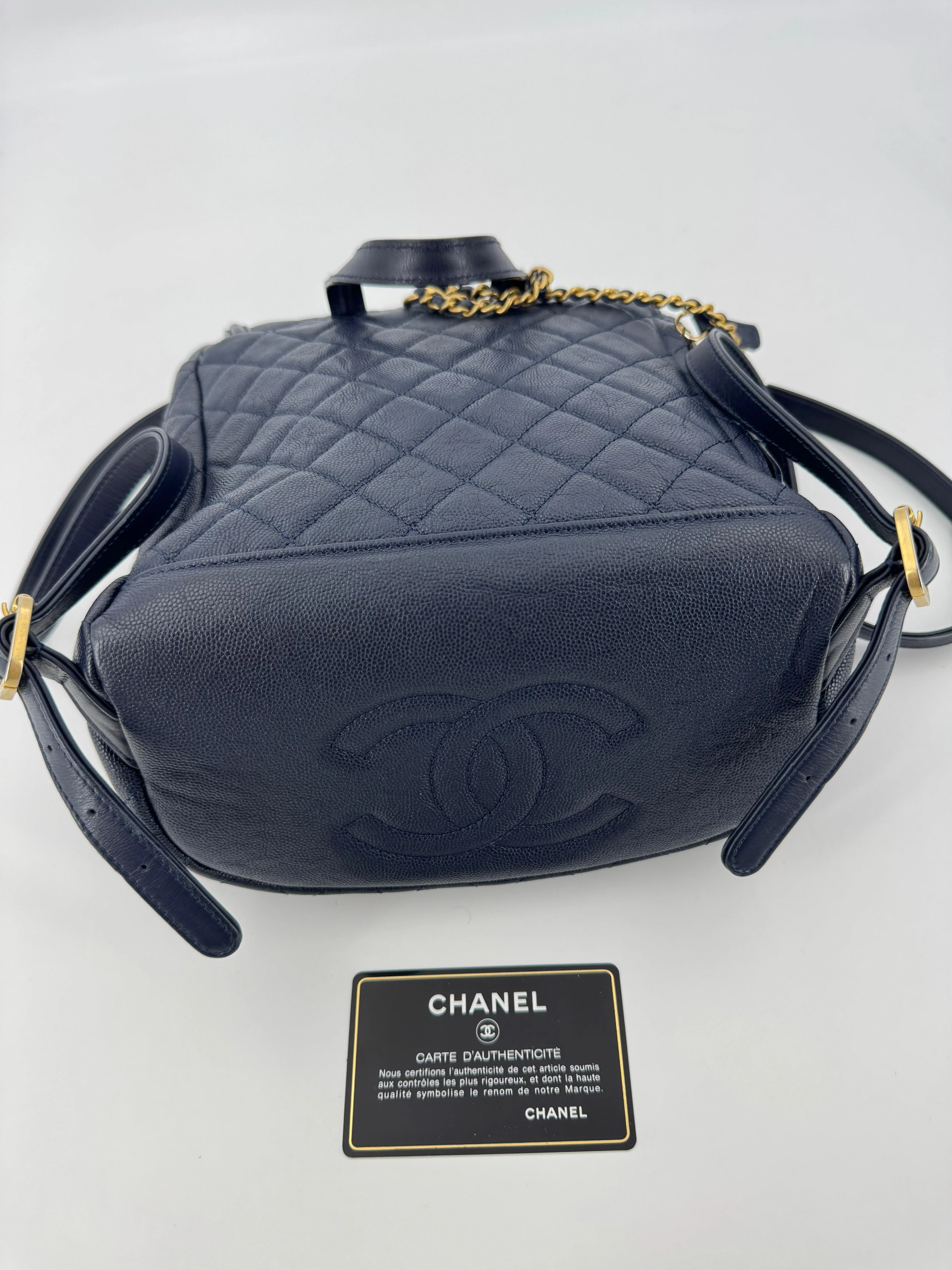 Chanel Dark Blue leather backpack with gold hardware - Image 14