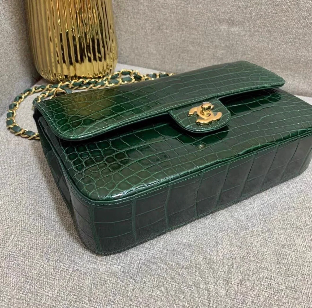 Chanel dark green alligator leather gold hardware medium flap bag - Image 2