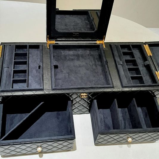 Chanel Black Diamond Quilted Lambskin Quilted Giant Jewelry Decor Case - Image 4