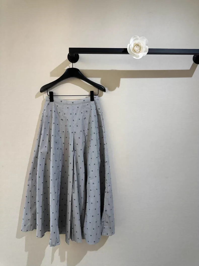 Chanel 22SS polka dot striped double C logo midi skirt - Image 2