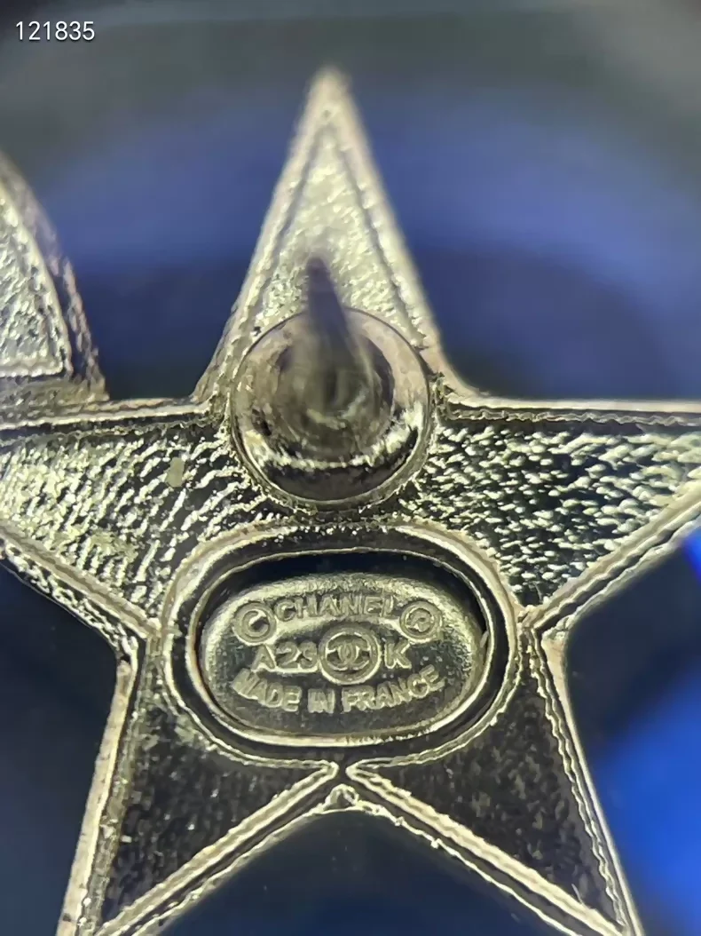 Chanel double C rhinestone star earrings - Image 7