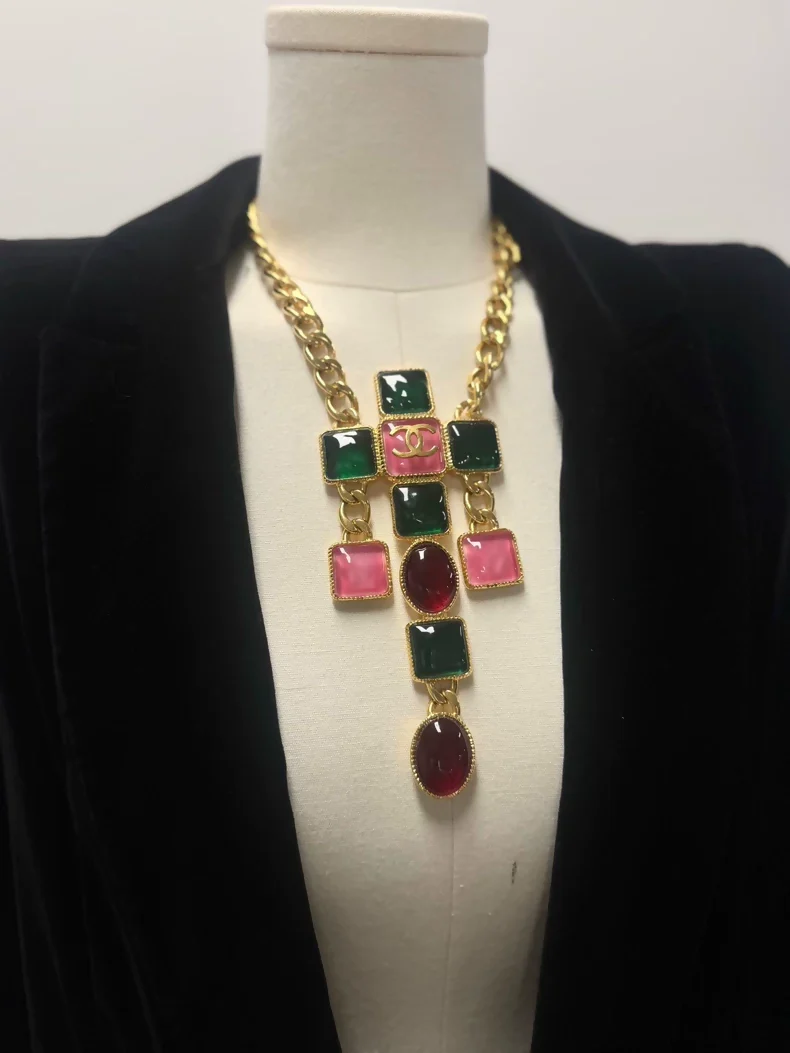 Chanel 20k necklace
