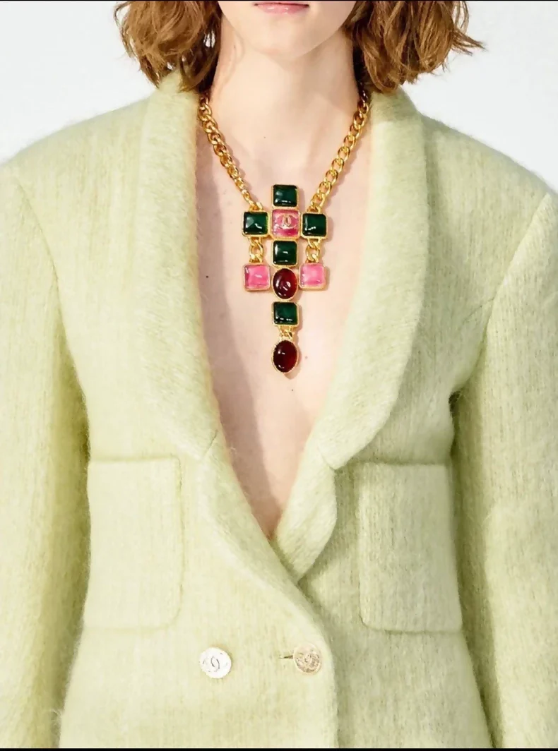 Chanel 20k necklace - Image 2