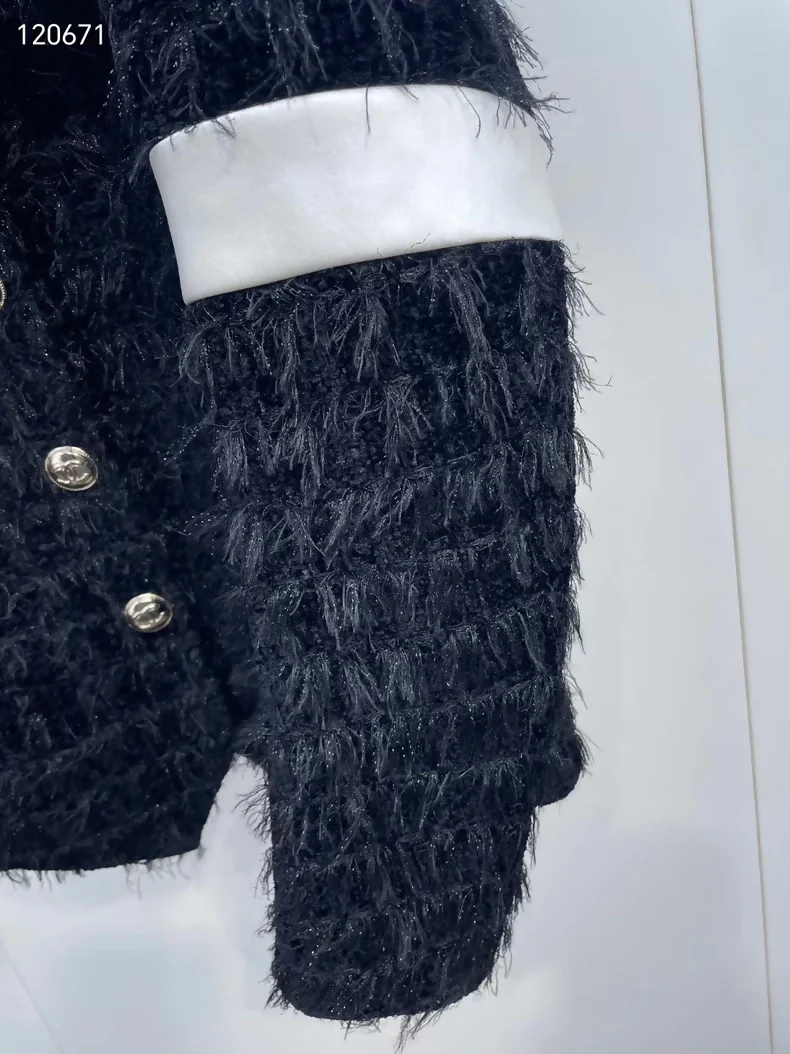 Chanel 20k black & white Jacket - Image 3
