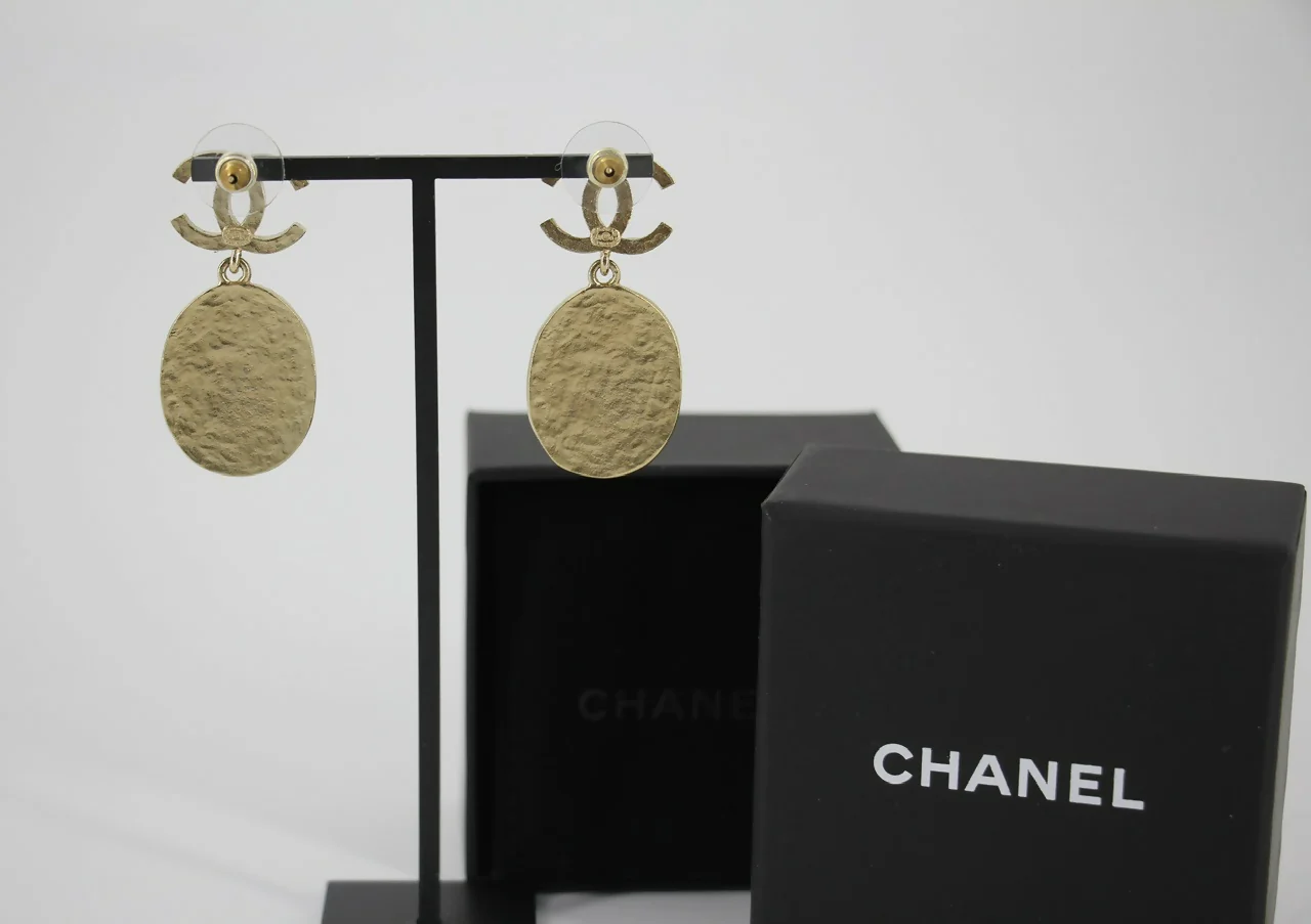 Chanel F21A Rhinestone CC Crown Dangle Stud Earrings - Image 3