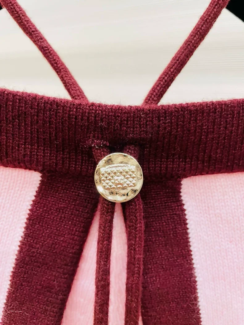 Chanel 25A pink cashmere top - Image 3