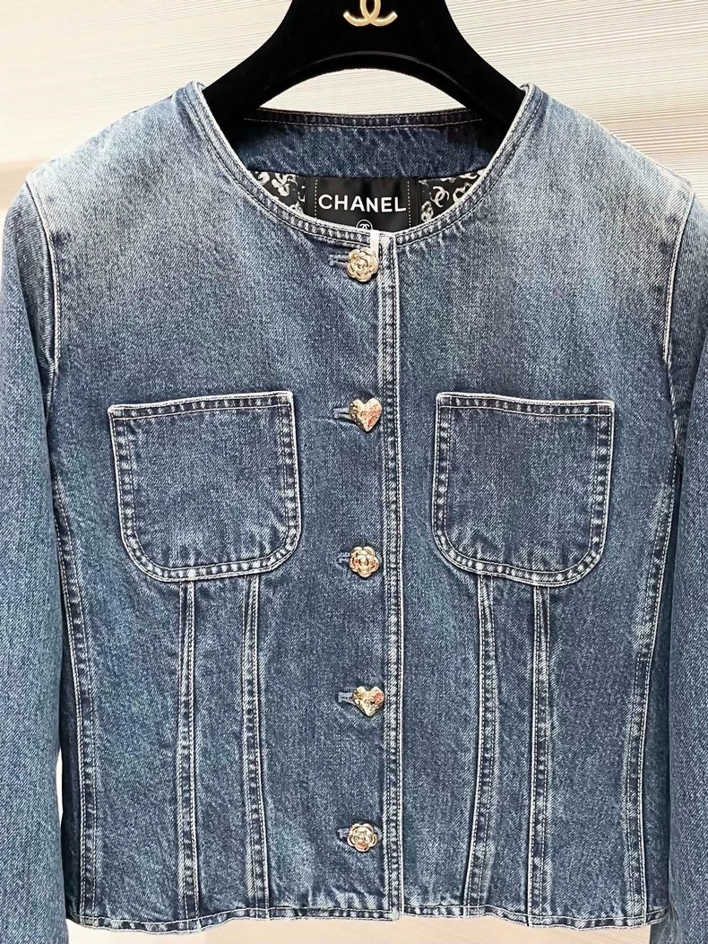Chanel 25B denim jacket with floral logo lining - Image 2