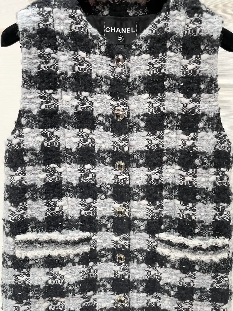 Chanel 25N gray and black tweed vest - Image 2