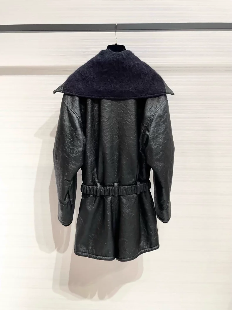 Chanel black leather jumpsuit with a warm wool lining - Image 2