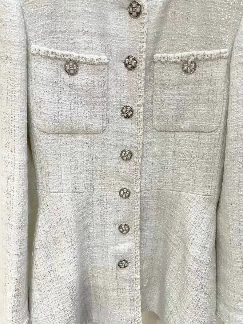 Chanel 23SS white tweed jacket with silver shimmer - Image 3
