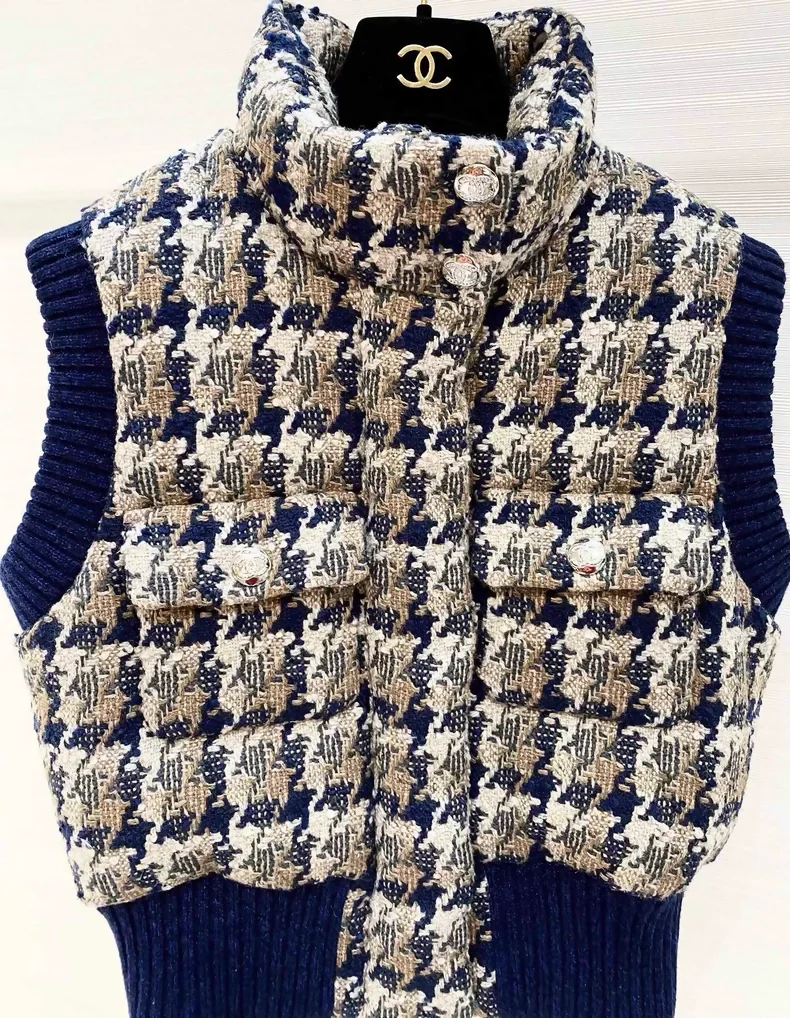 Chanel 24N Tweed Vest - Image 3