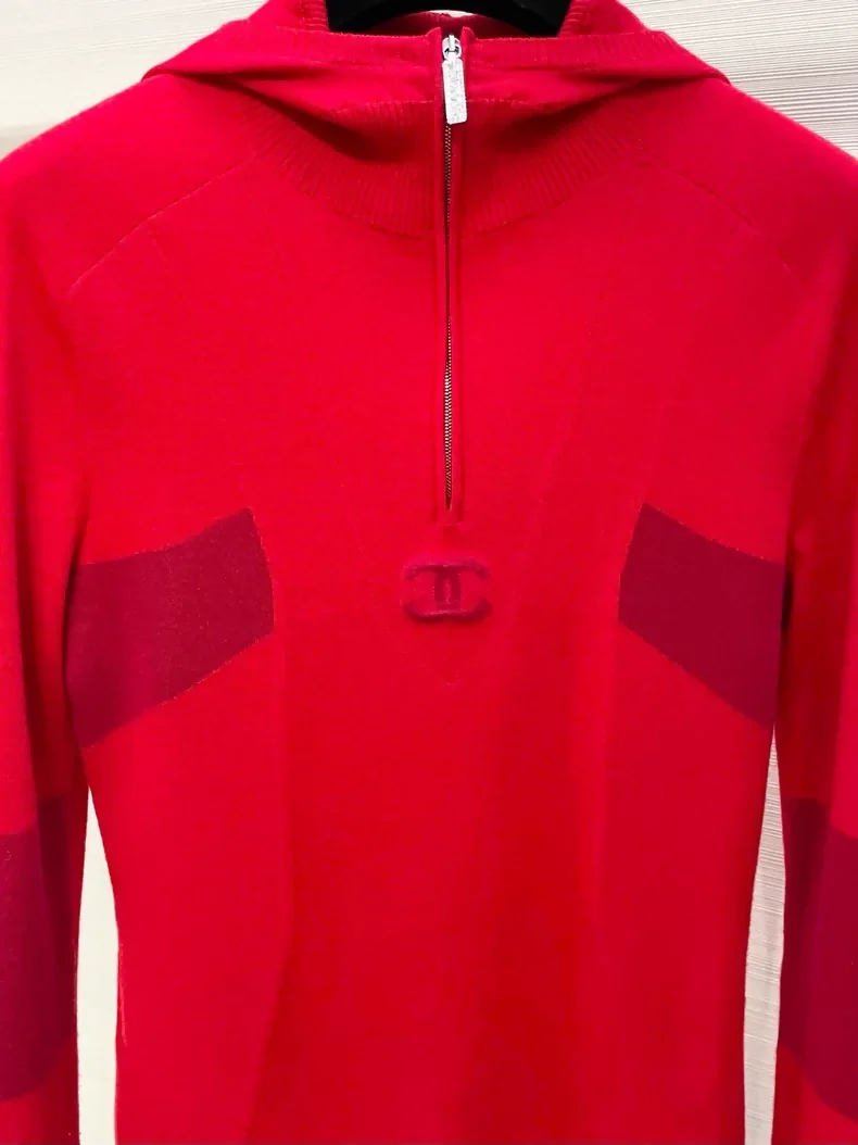 Chanel 24N Ski Red wool hooded knit - Image 2
