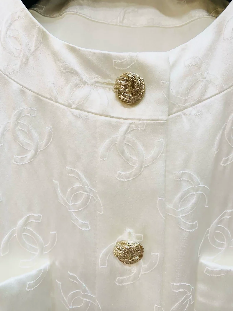 Chanel 25A silk embossed logo jacket - Image 2