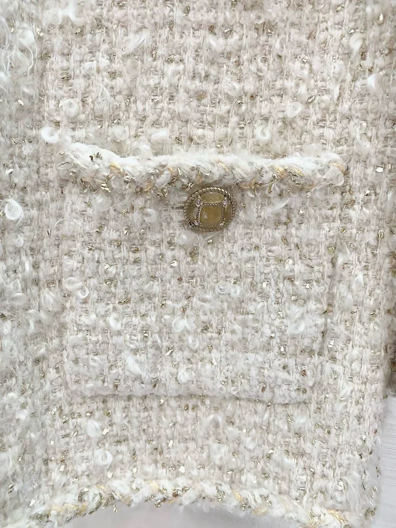 Chanel 19A white ecru & gold tweed jacket - Image 3