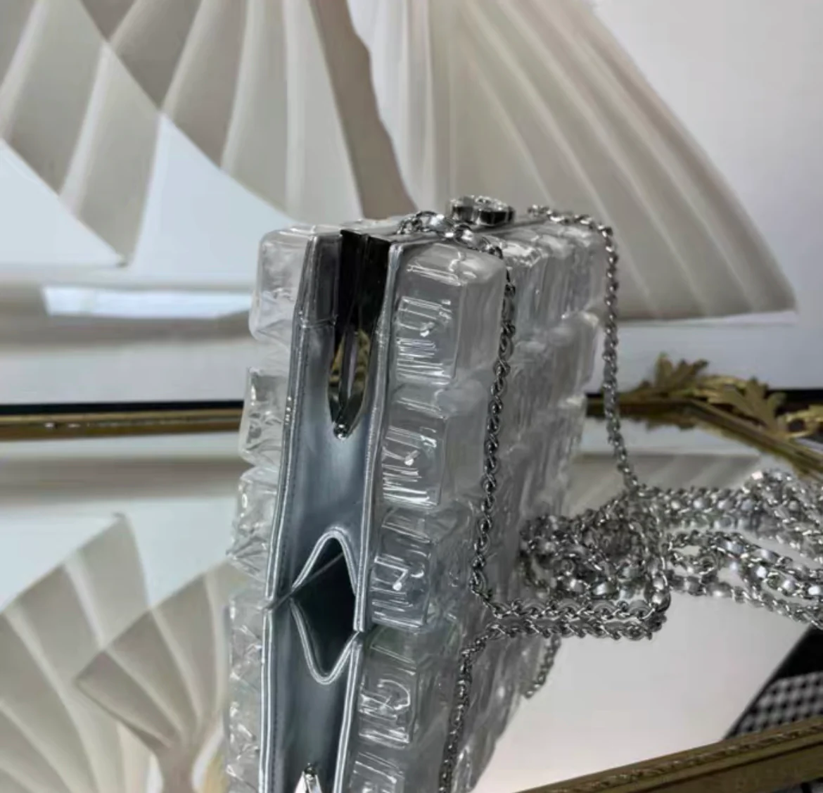 Chanel Fall/Winter 2010 Limited Edition Ice Cube Minaudière - Image 5