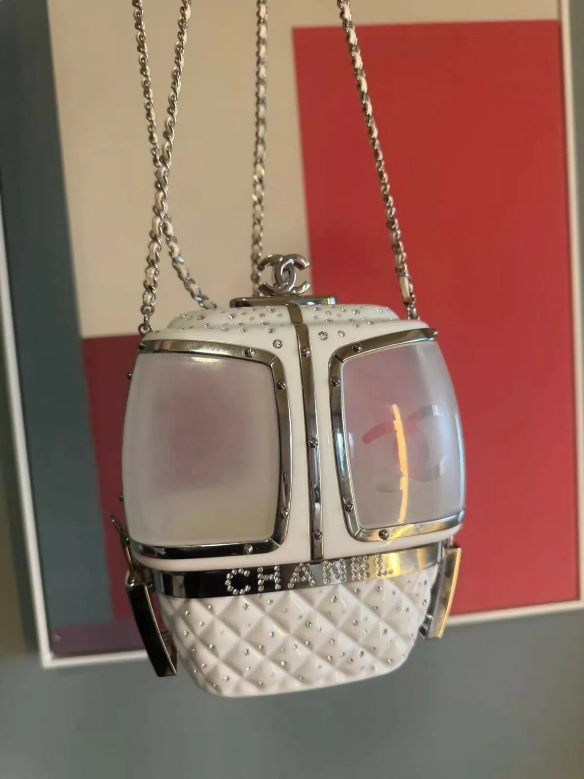Chanel Fall-Winter 2019 Ski Gondola Minaudiere - Image 7