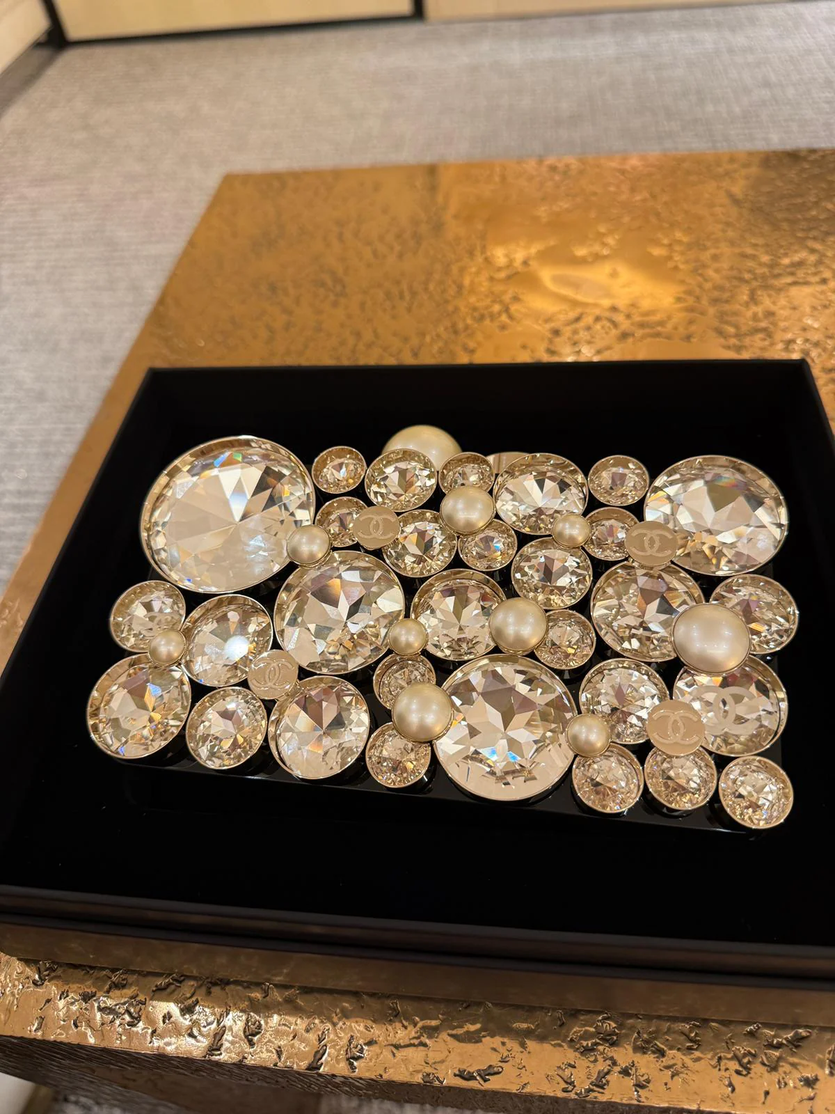 Chanel Fall-Winter 2025/26 oversized rhinestones, pearls, and double C jewels evening bag