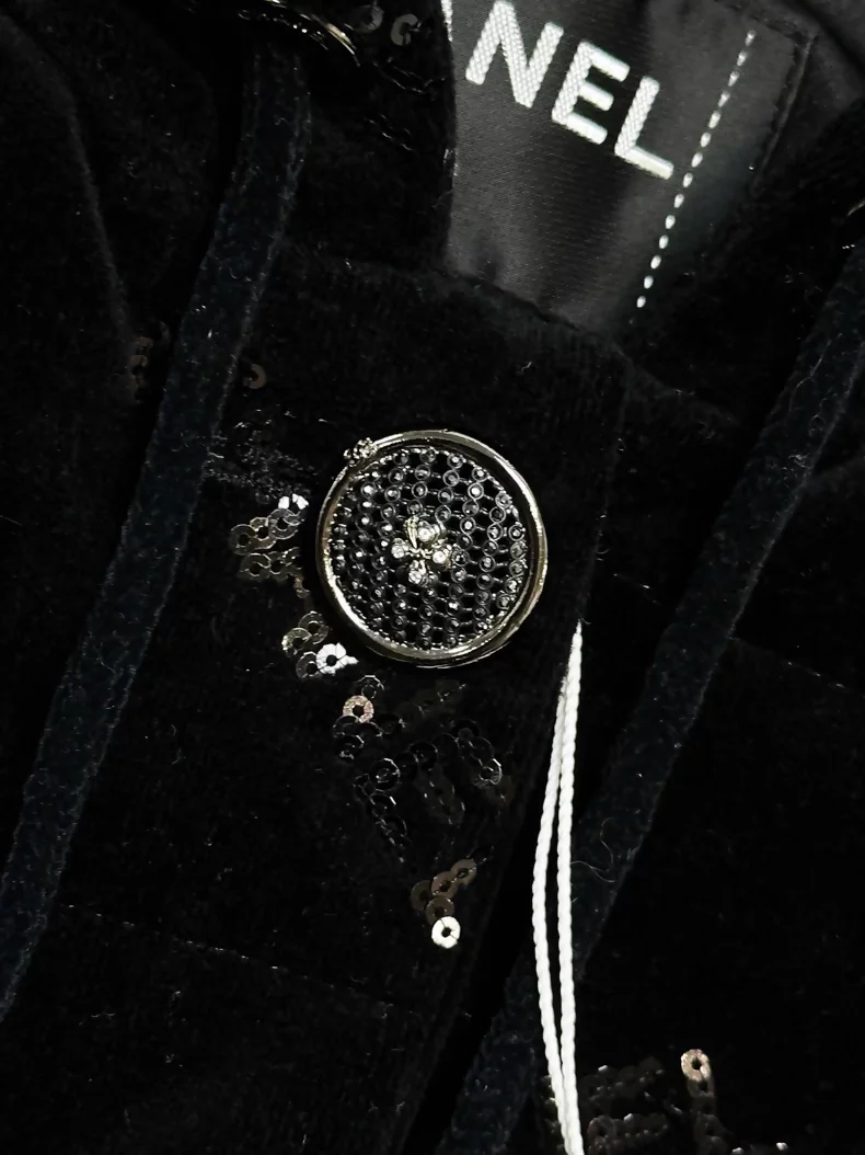 Chanel 22B black velvet sequined logo cotton coat - Image 3