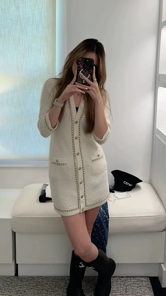 Chanel 23B off-white classic leather cashmere knit cardigan - Image 8