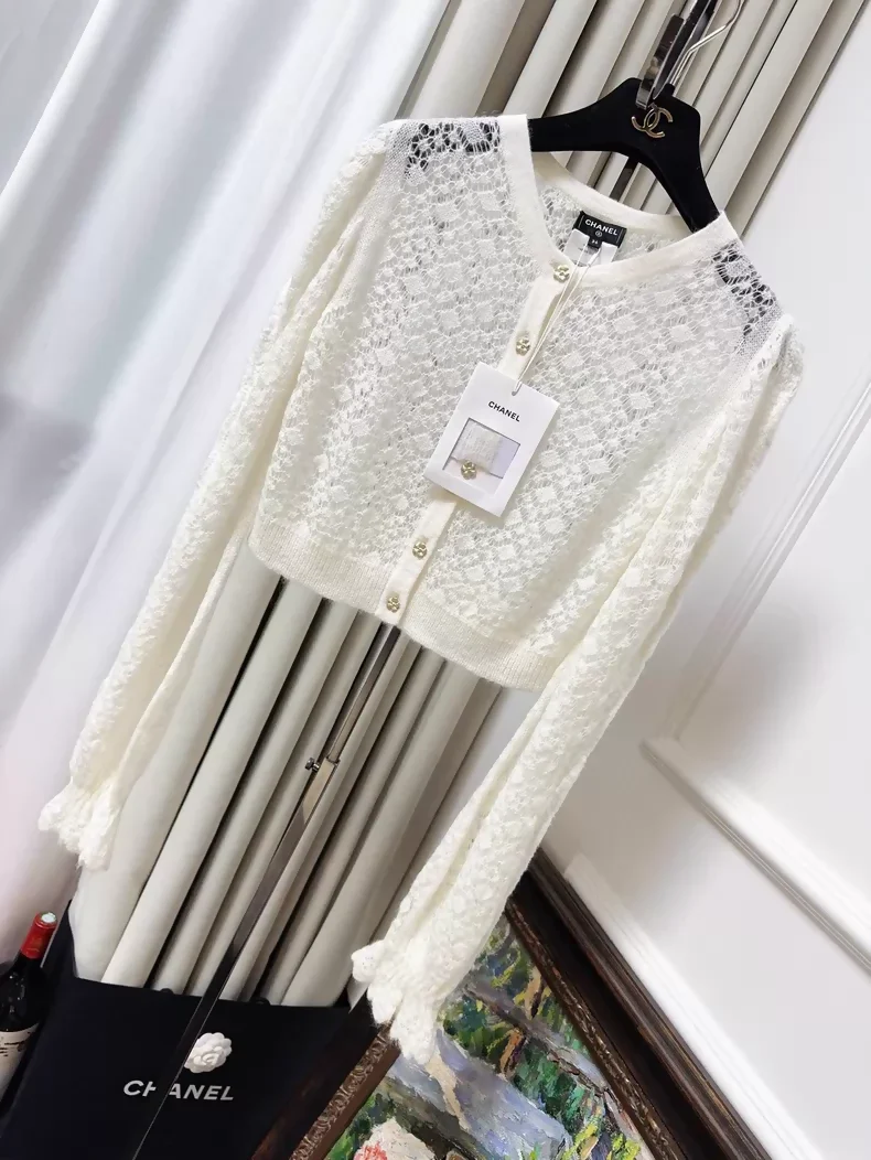Chanel 23K off-white knit cardigan