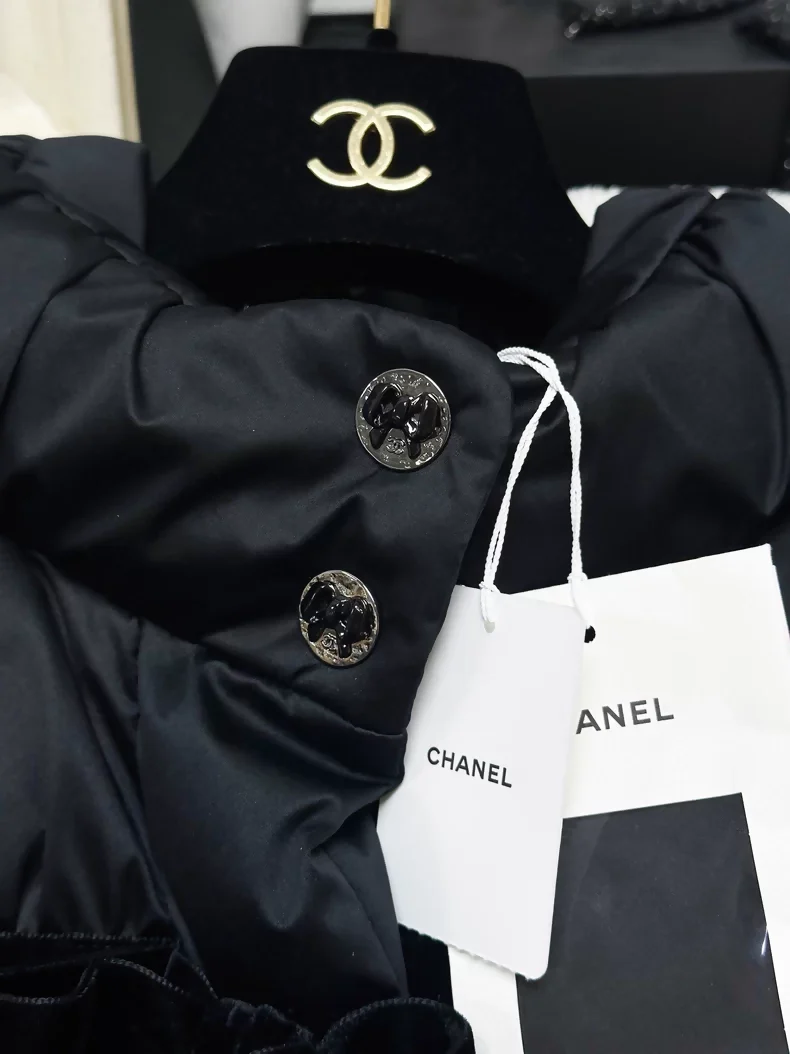 Chanel 25K black bow-tie stand collar long-sleeved down jacket - Image 2