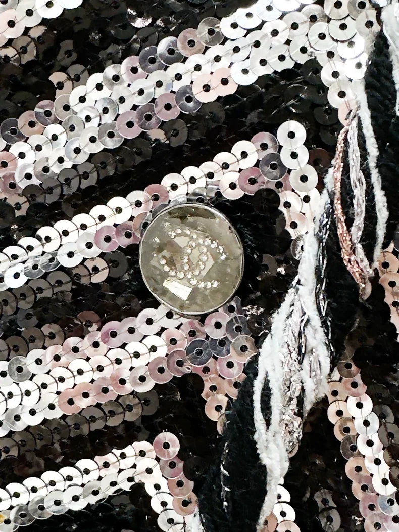 Chanel 21k Black and White Sequin jacket - Image 3
