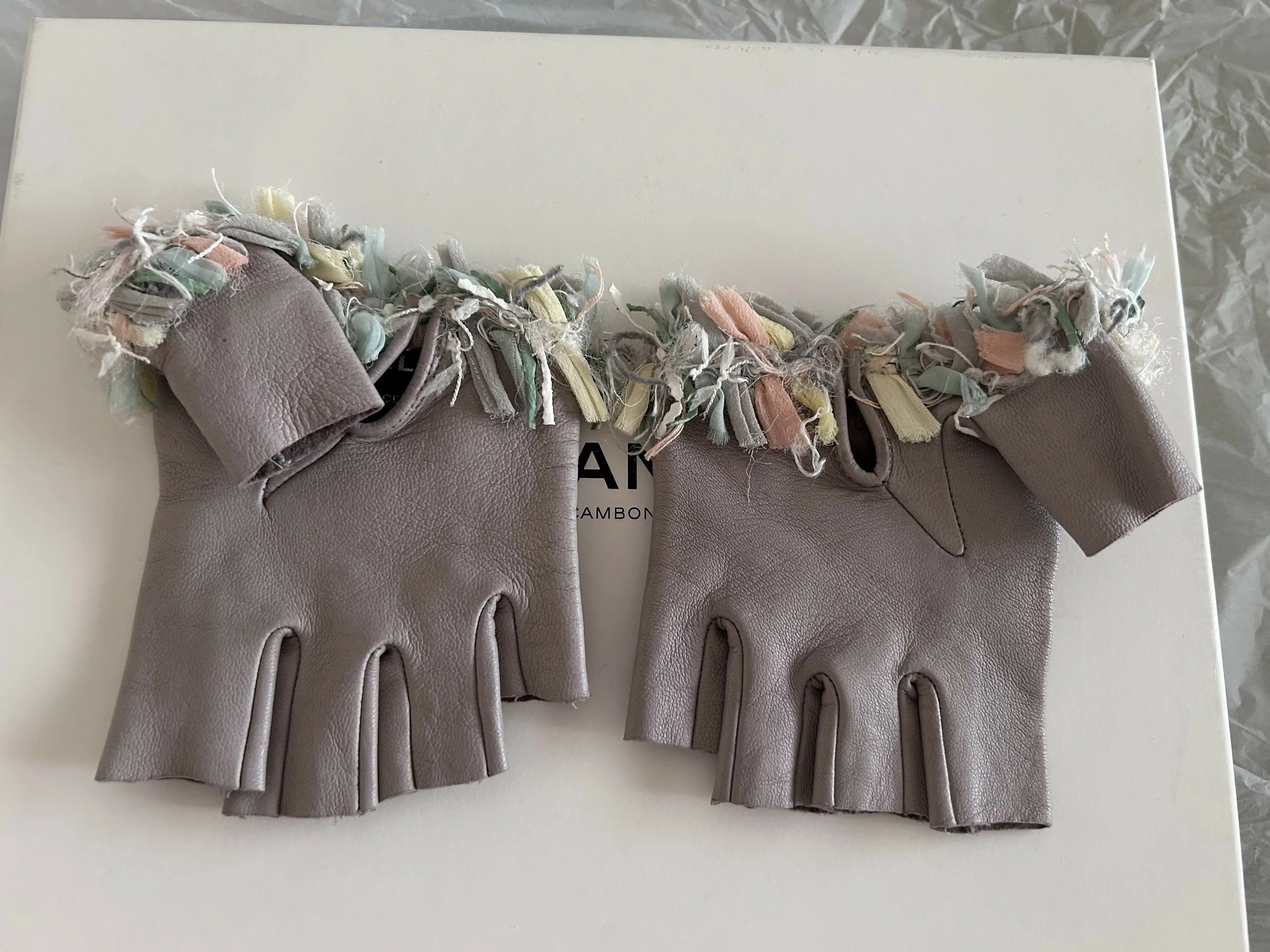 Chanel fingerless gloves - Image 3