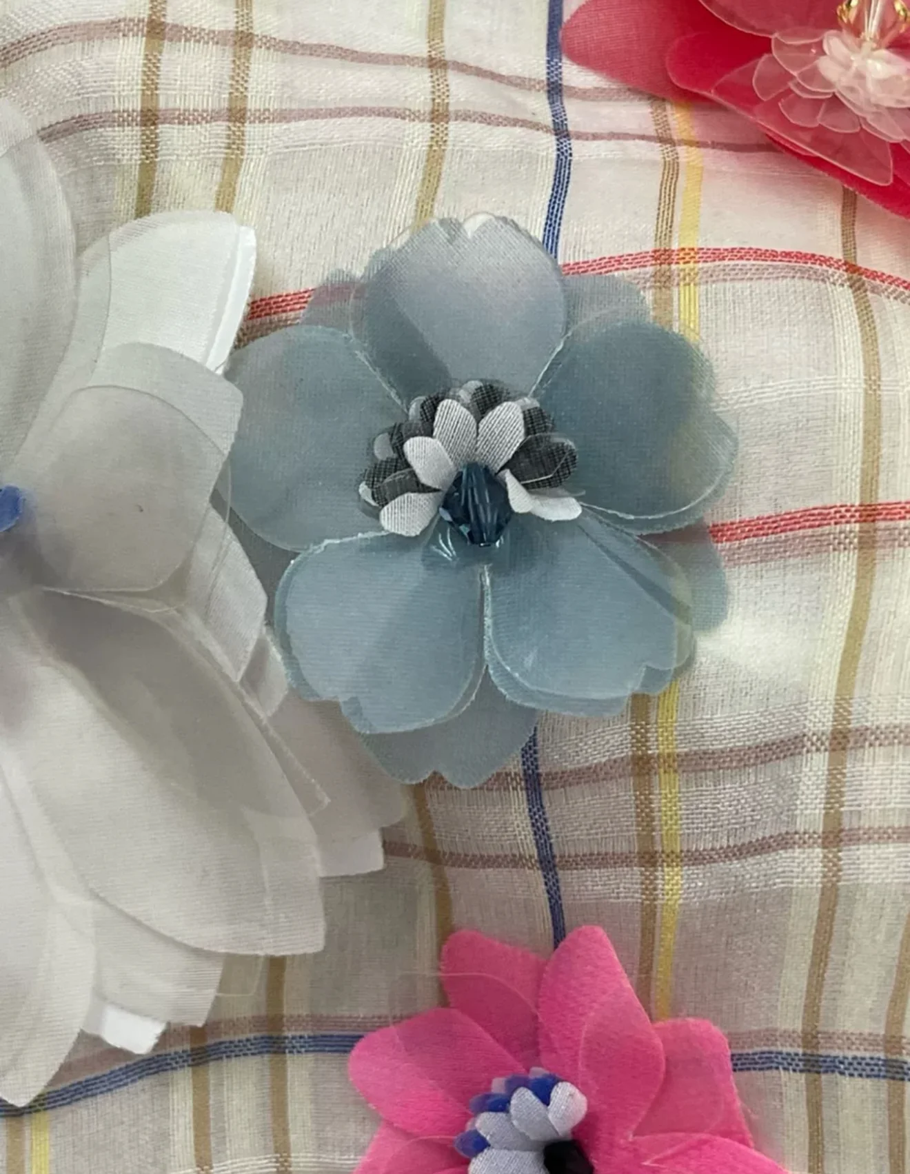 Chanel flower top - Image 6