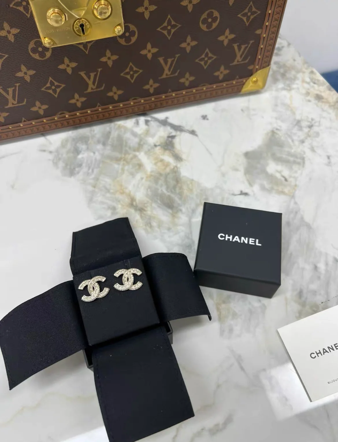 Chanel Gold Double C With Rhinestone earrings 2023