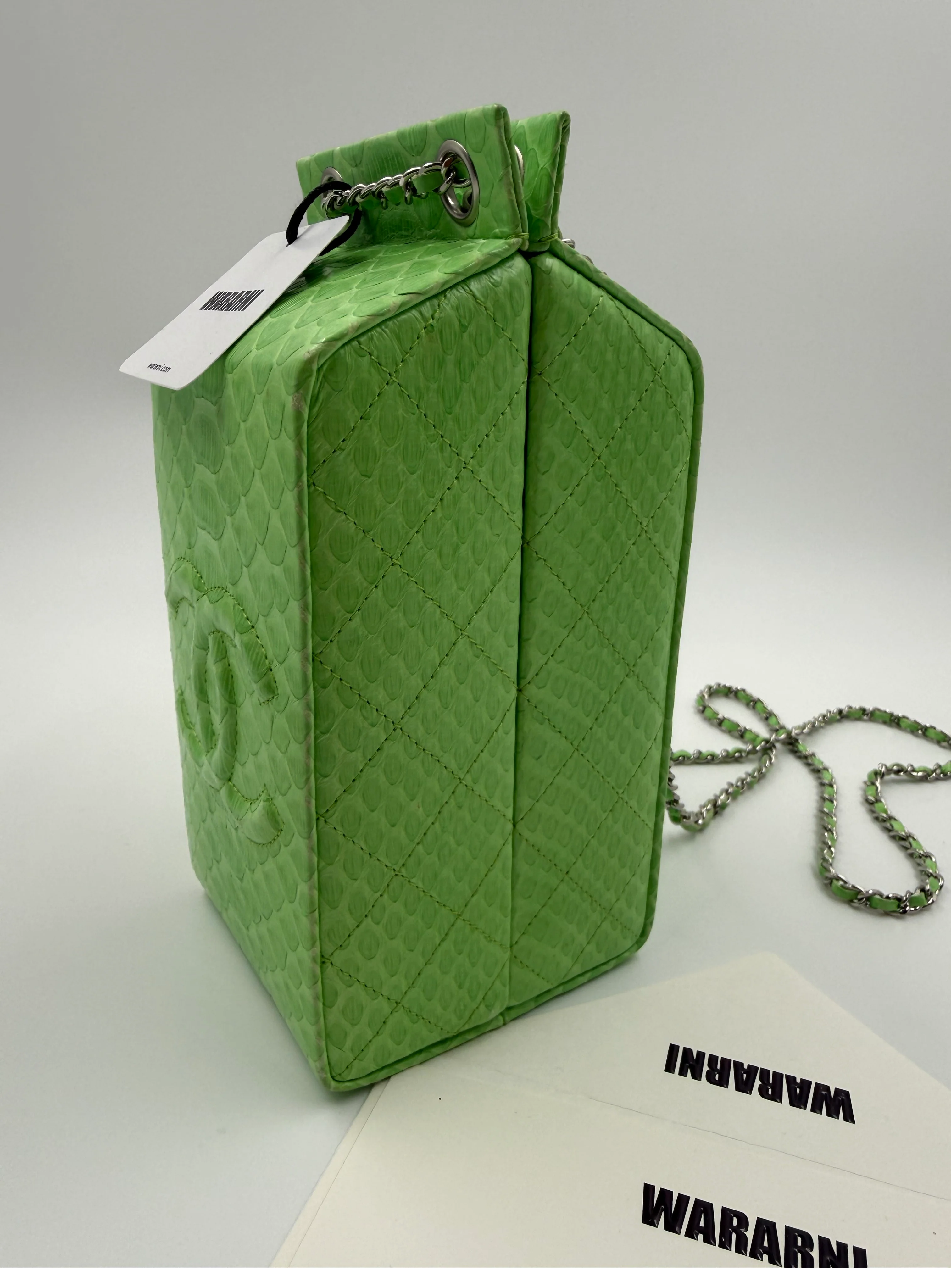 Chanel Green Python “Lait de Coco” Milk Carton Minaudière – Fall/Winter 2014 Supermarket Collection - Image 4