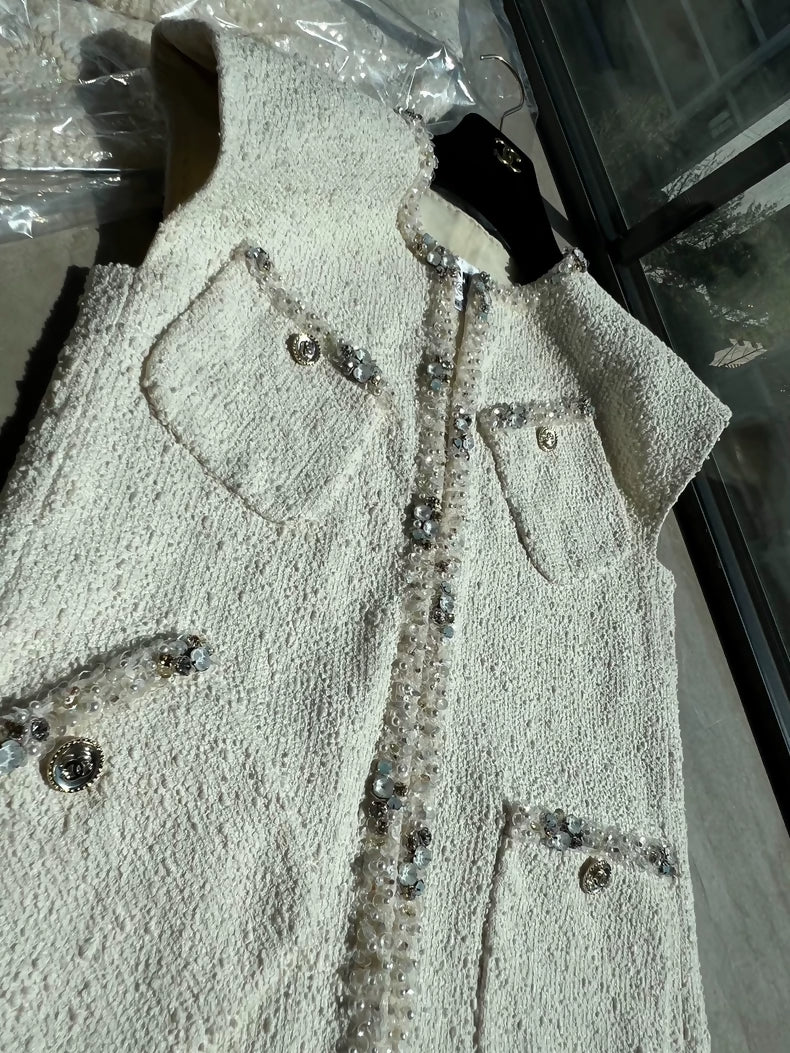 Chanel ecru tweed cardigan vest - Image 2